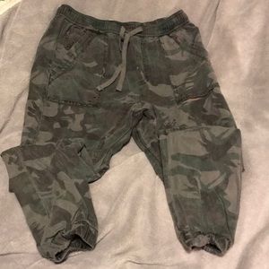Pam & Gela Camo Joggers P